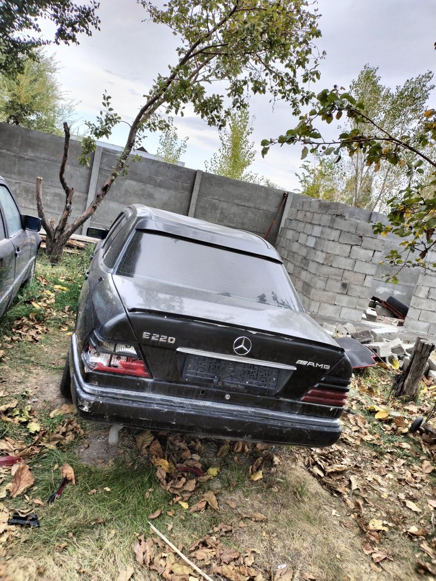 Продам или обмен мерседес 230 автомат Обьем  2.3  г в 1989