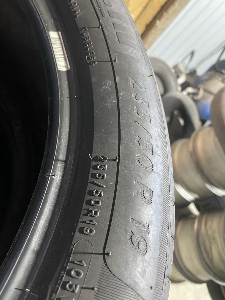 Продам шины 235/55 R19