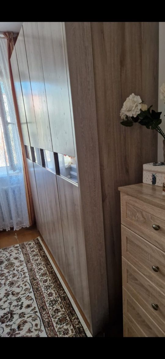 Продам 4 комнатную квартиру пр. САТПАЕВА 92.