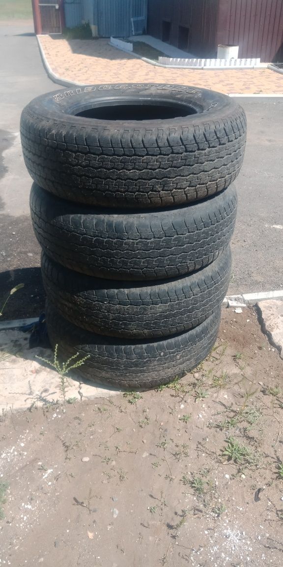 Авто Резина для джипа