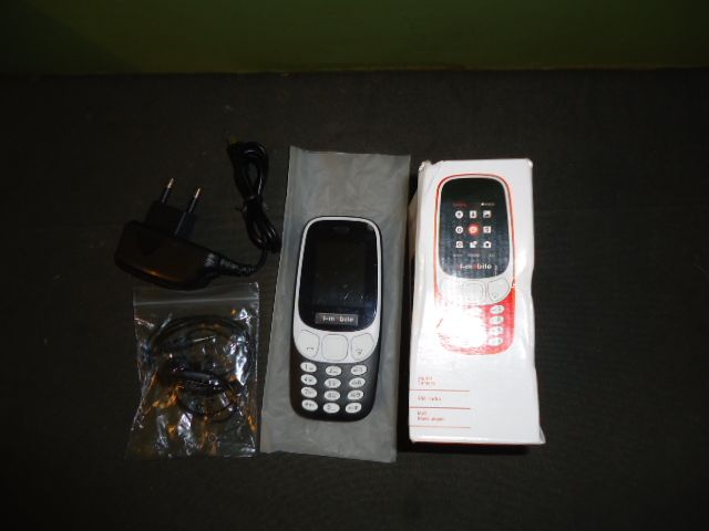 NOKIA 3310 новая модель б\у в идеальном состоянии. цена 12000.