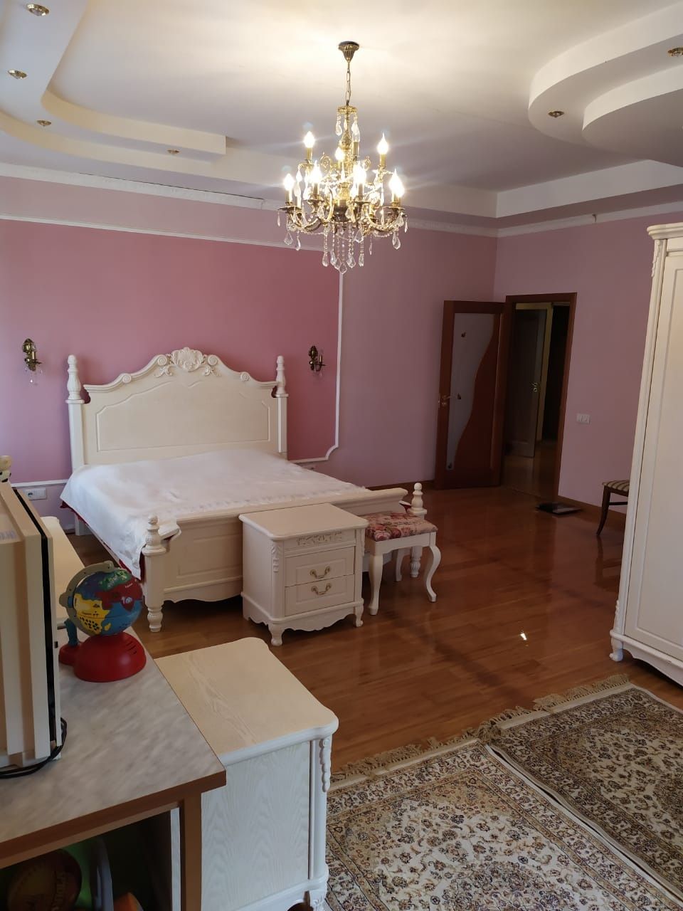 Продам 3-х комнатную квартиру 150м2