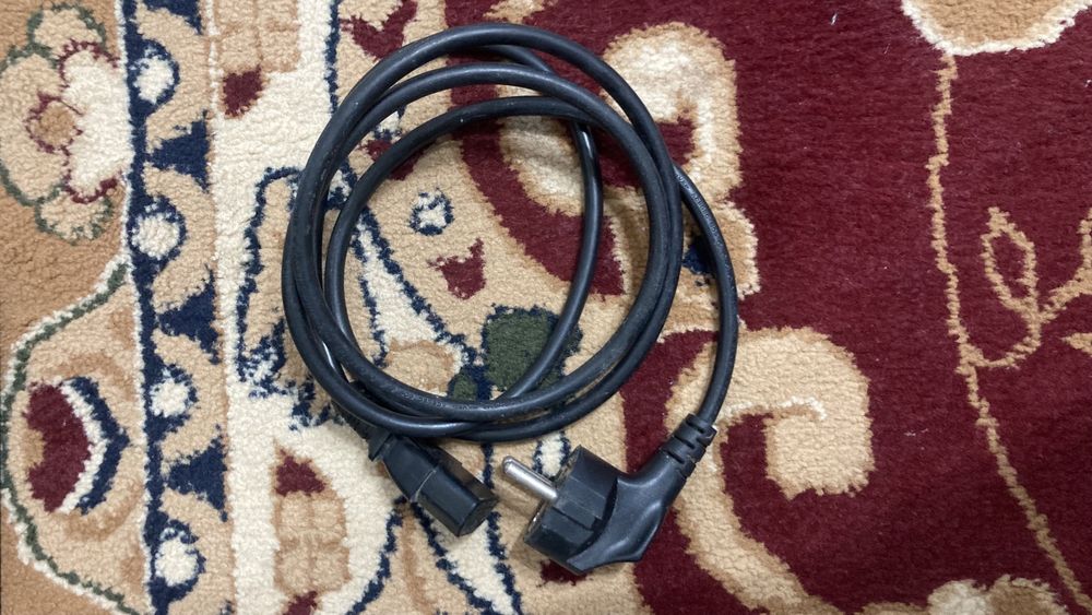 Монитор Philips 19" (VGA) + кабель питания
