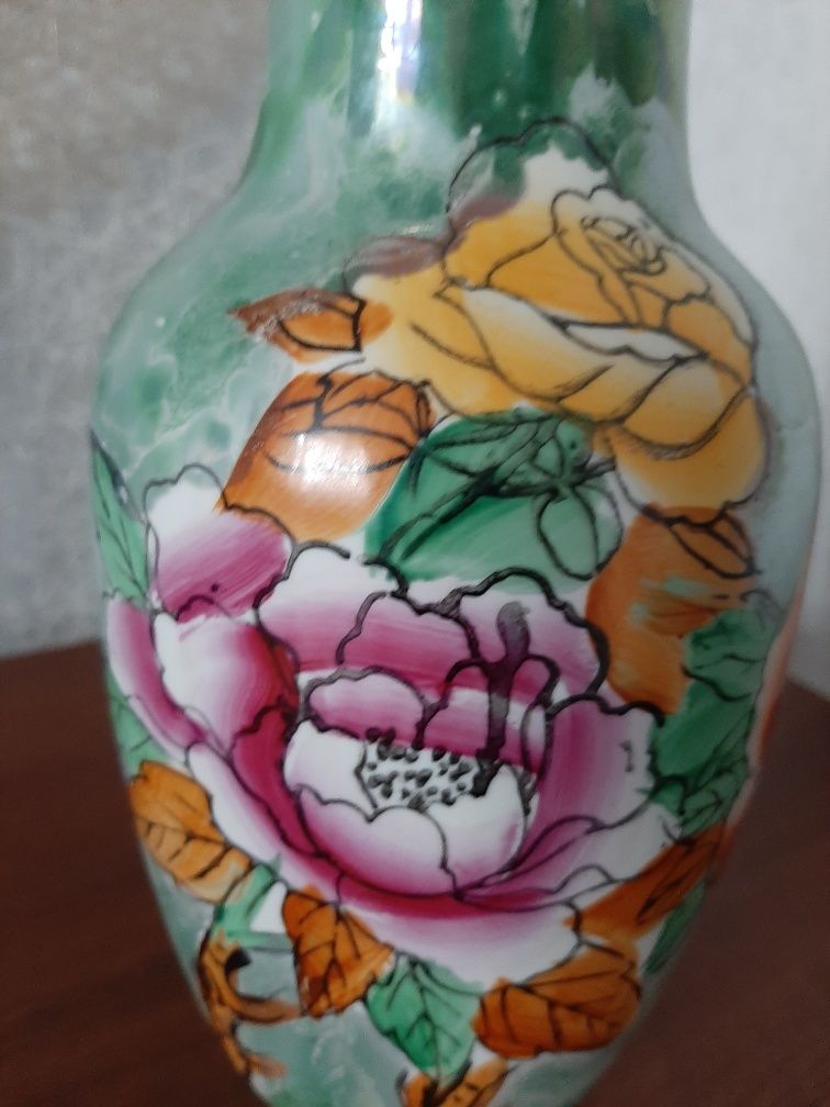 Продам вазу для цветов.