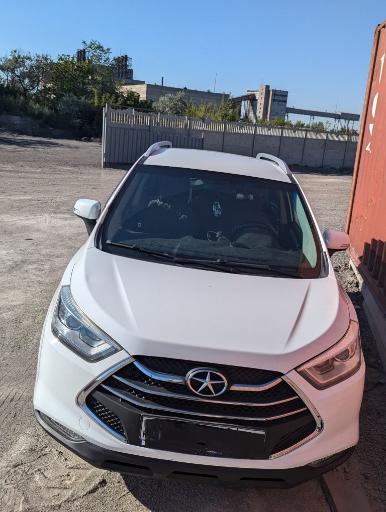 Продам хороший автомобиль марки JAC s3