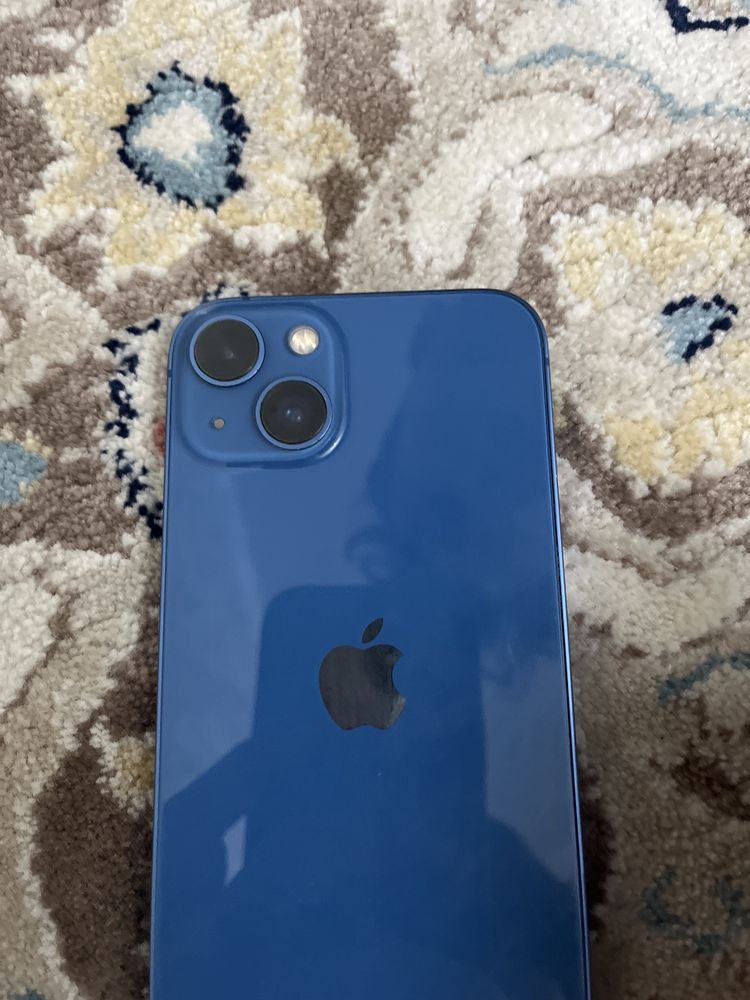 Iphone 13  синий цвет