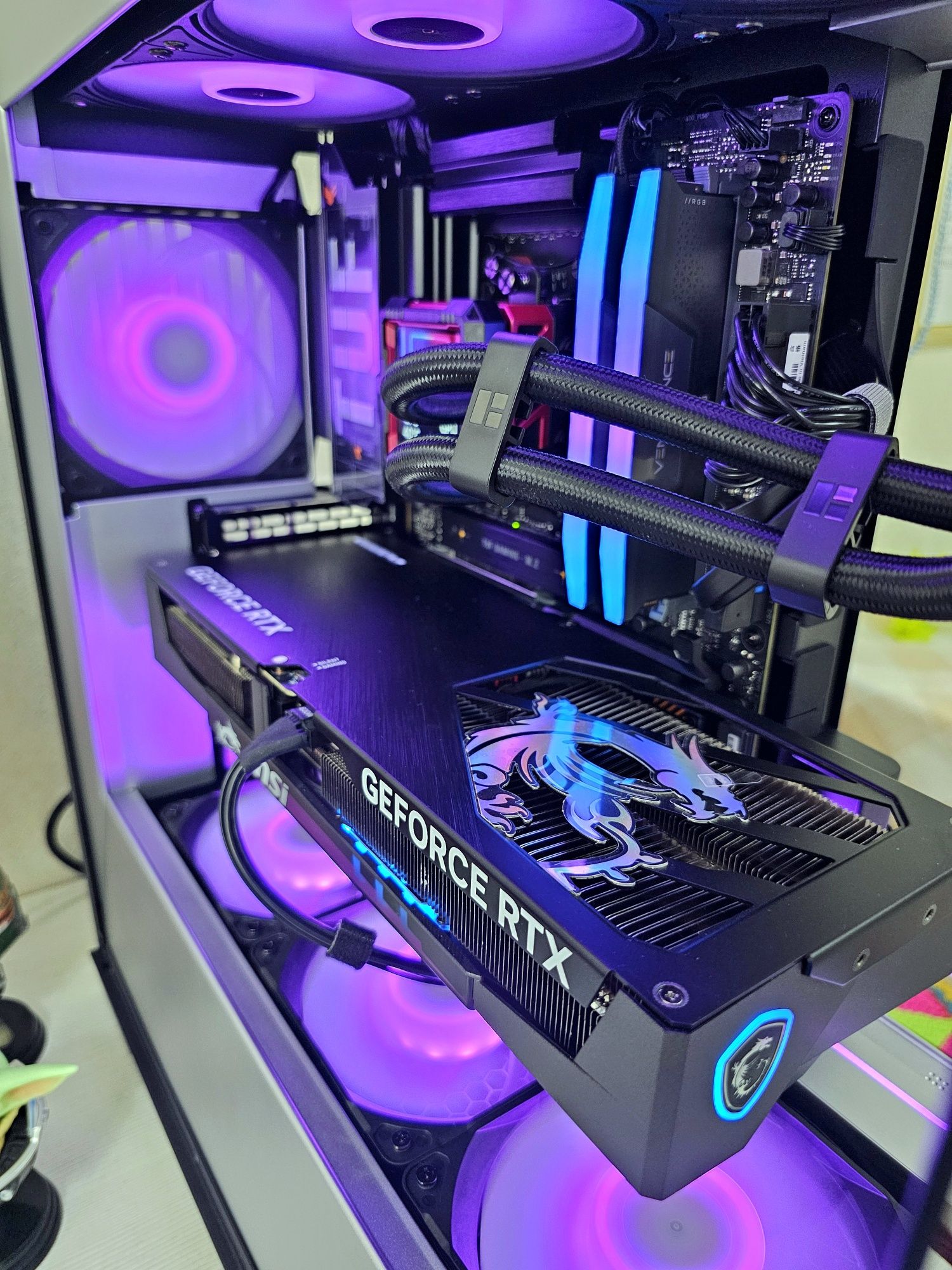 Эксклюзив Evolv S2, 9800x3d, 5080, X870, новый, топ цена