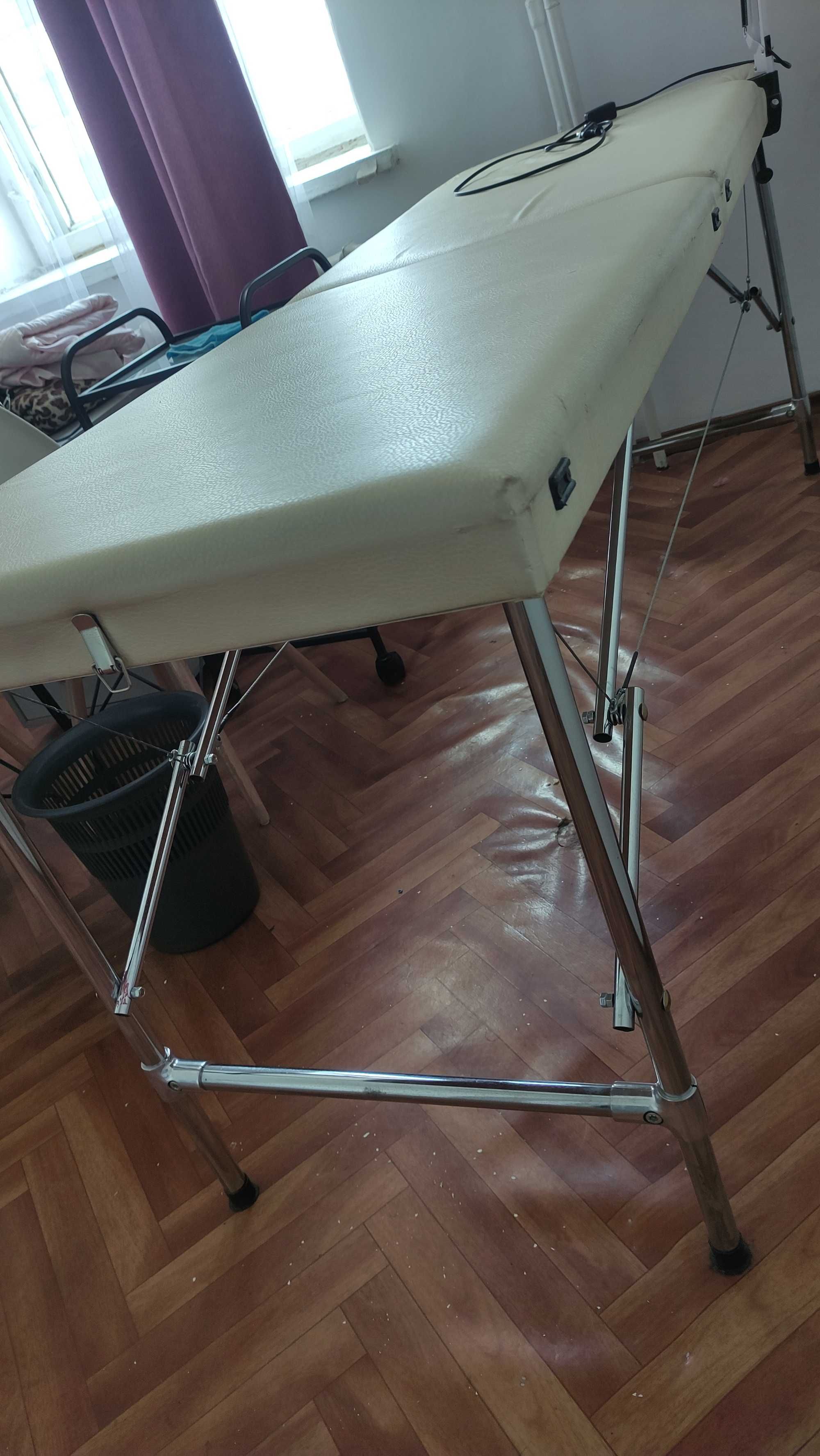 Продам стулья, кушетку, помощники, зеркала
