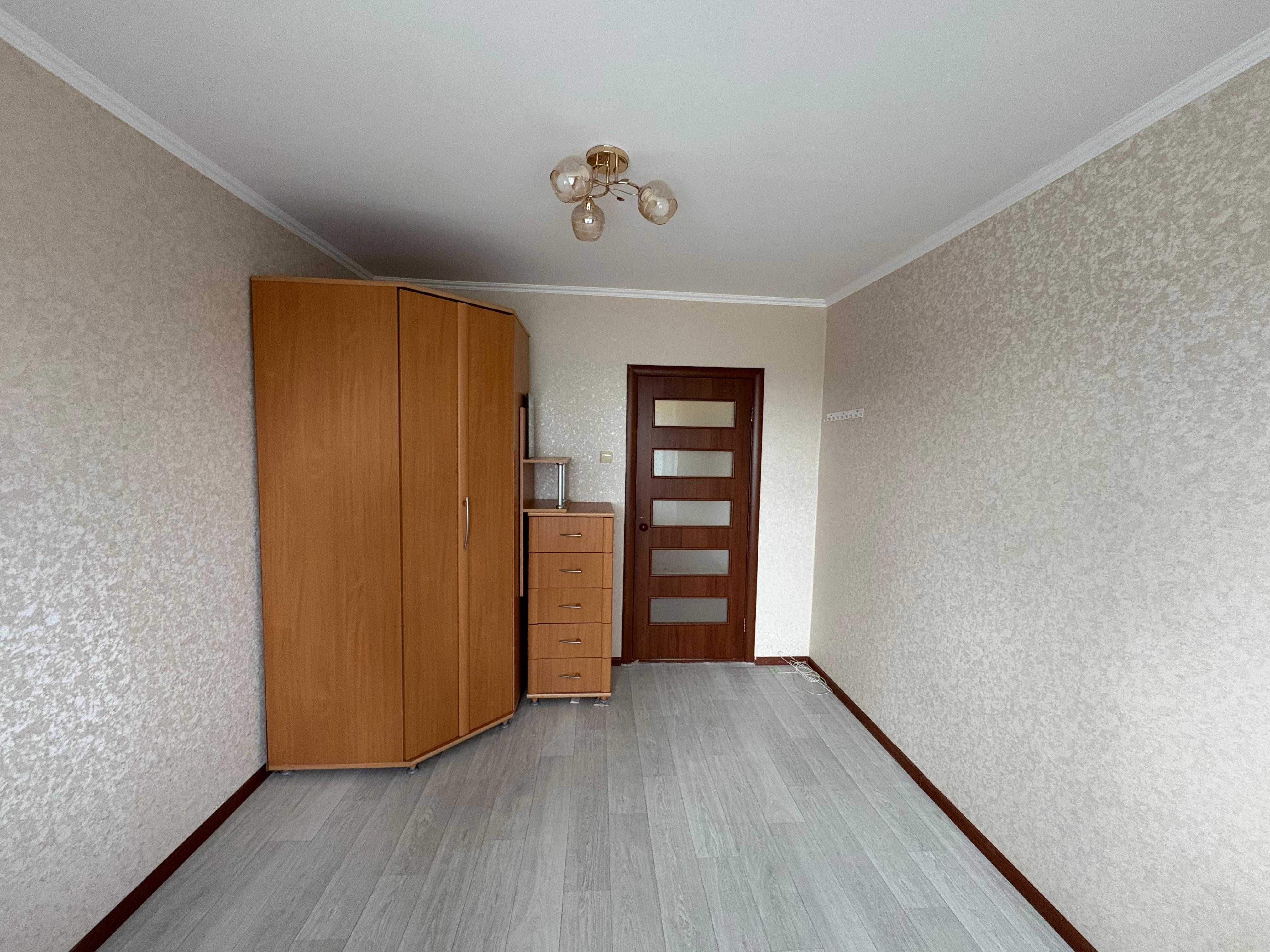 Продается 2 комн. квартира Район Универмаг