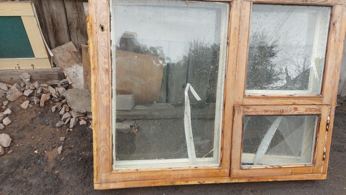 Окно деревянное  в хорошем состоянии