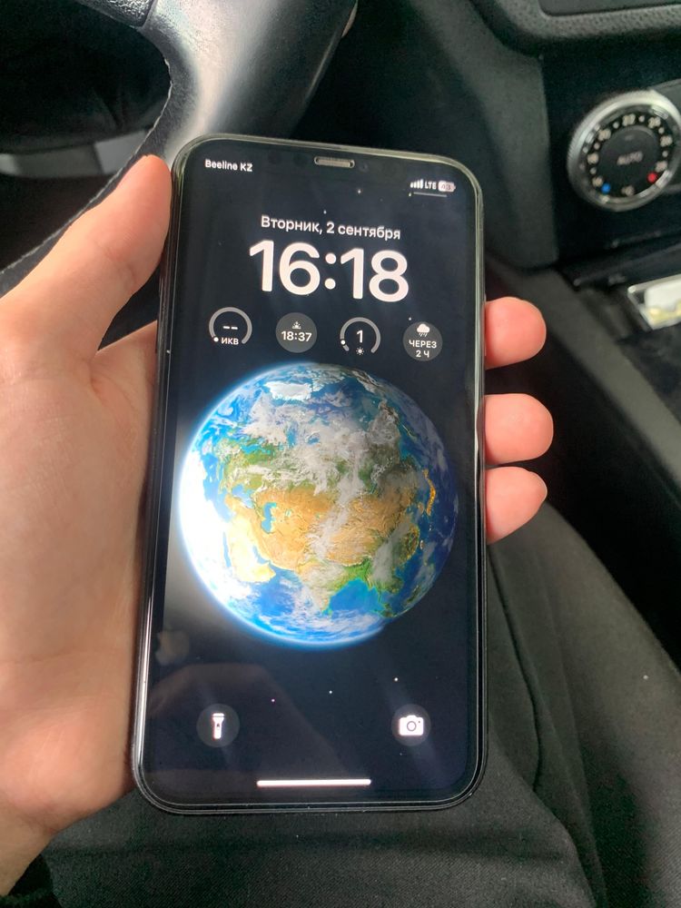 iPhone 11 в отличном состоянии