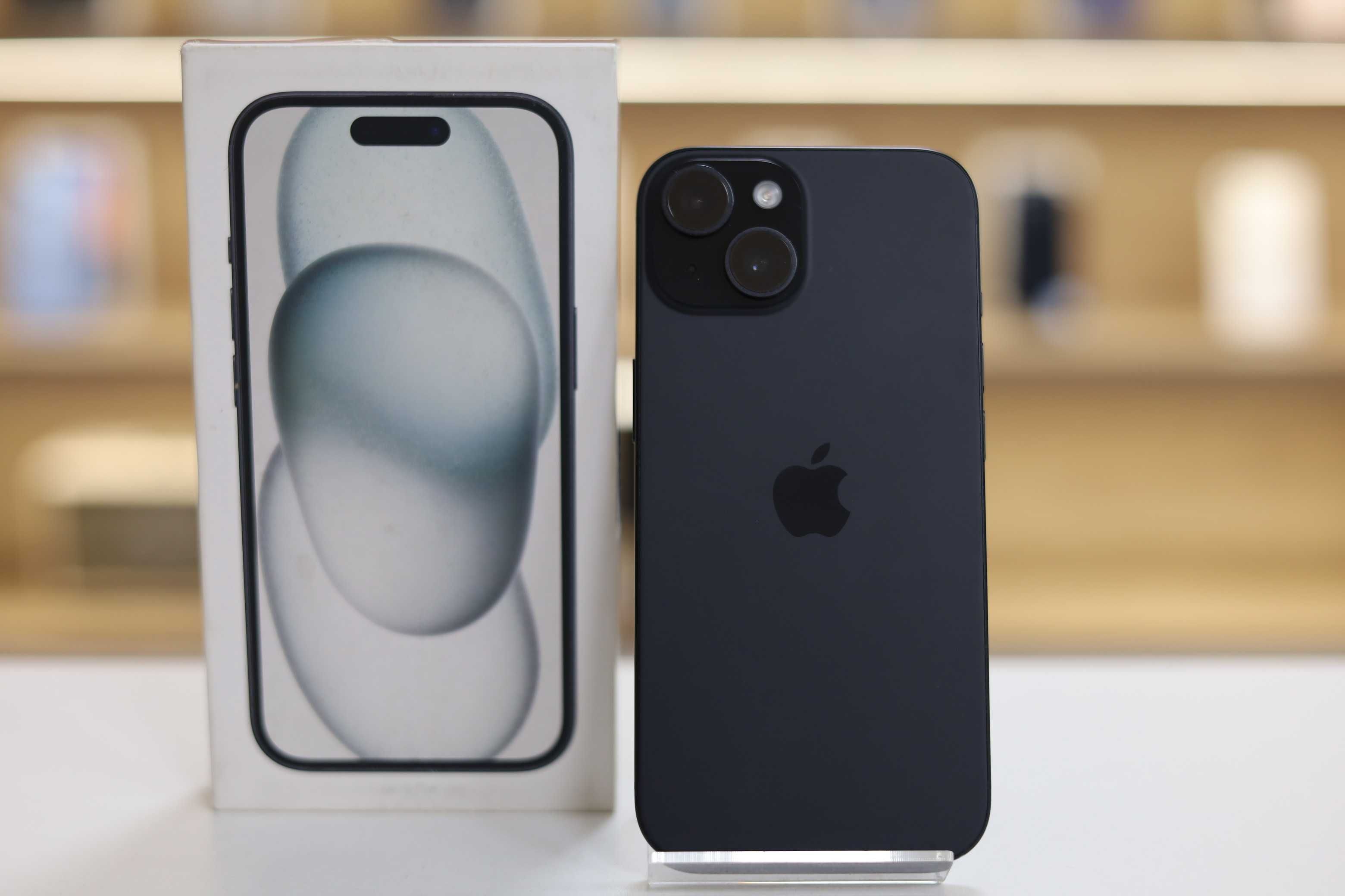 iPhone (айфон) 15 128gb