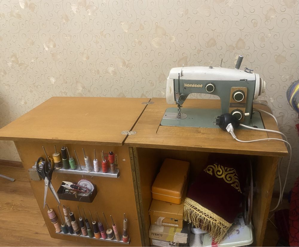 Продам шв машинку веритас