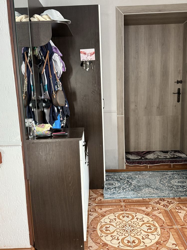 Продам шкаф в прихожею!Торг есть, Самовывоз