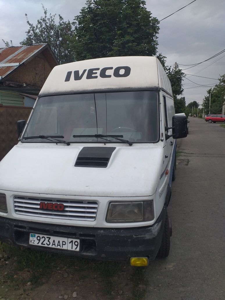 Ивека продам машину