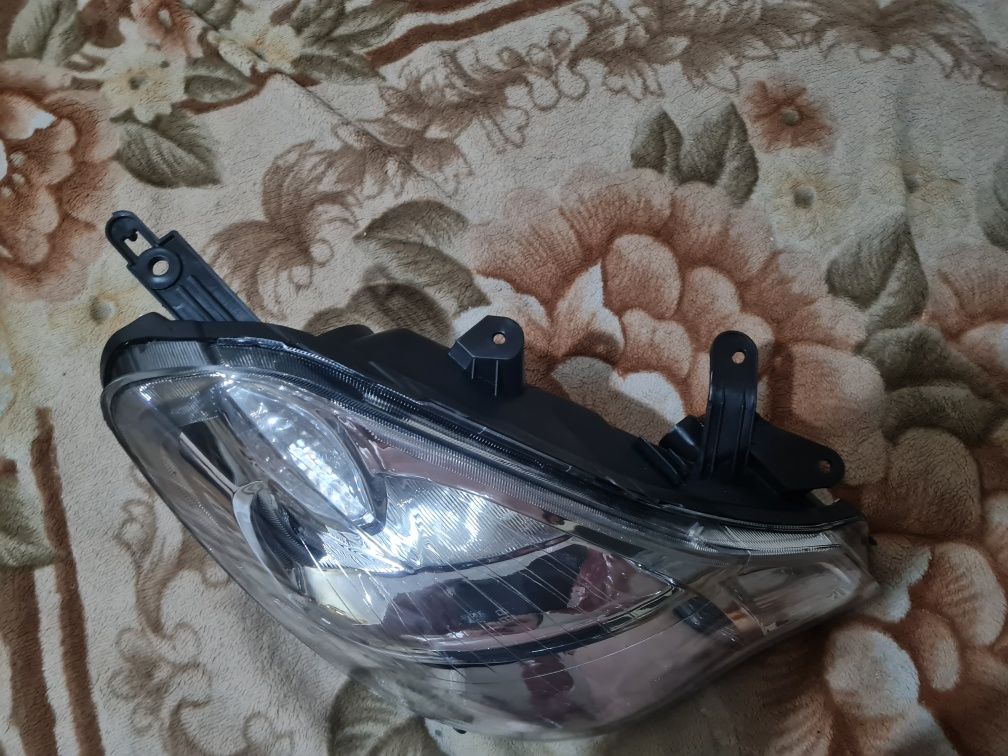 Фара на ниссан альмера G15