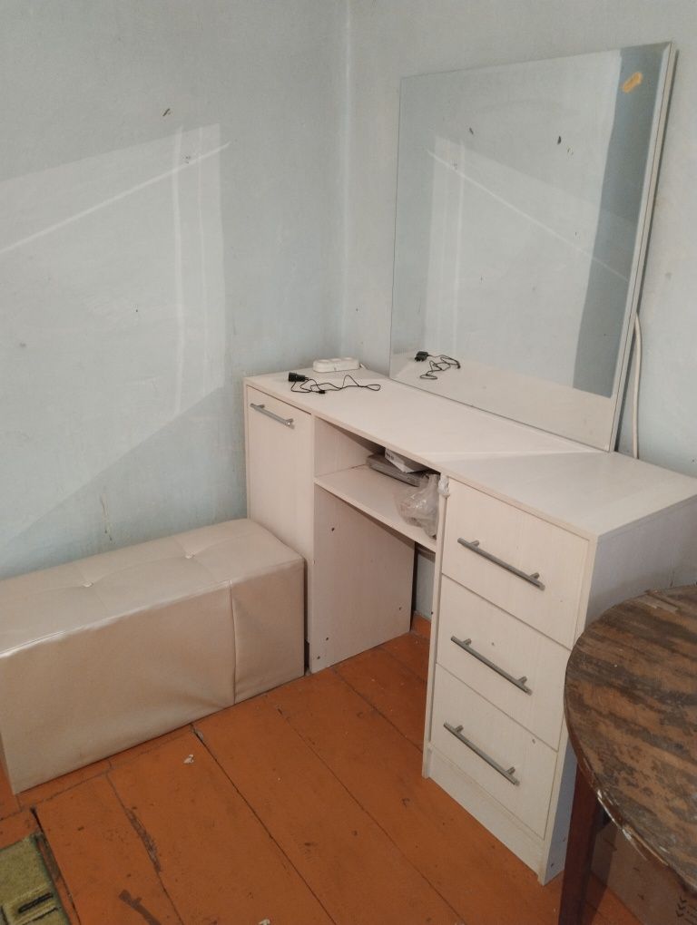 Мебель сатылады,
