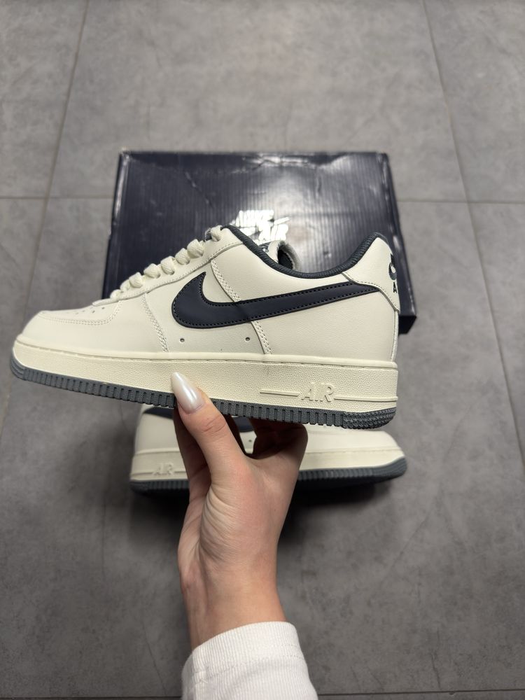 Nike Air Force 1 Low