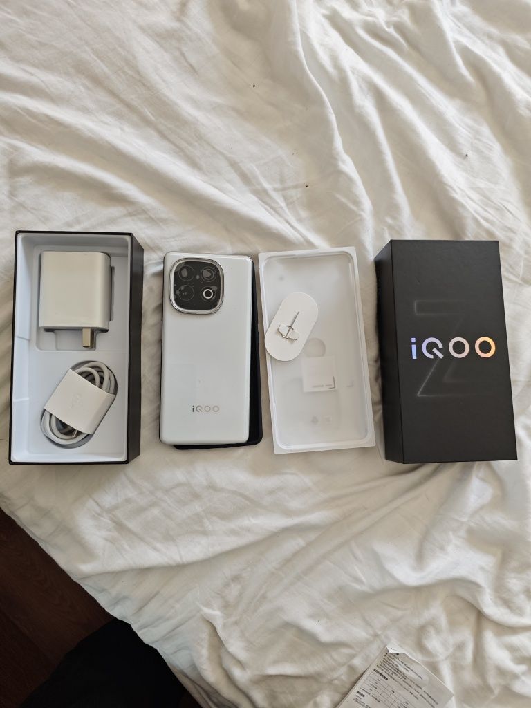 IQOO z 10 turbo pro
