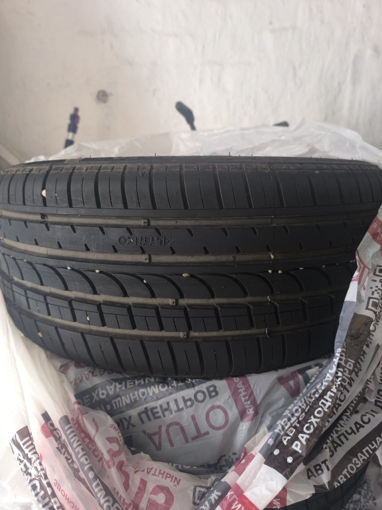 Продам шины летние ALTENZO Sports Comfort 225/40 R18 92W