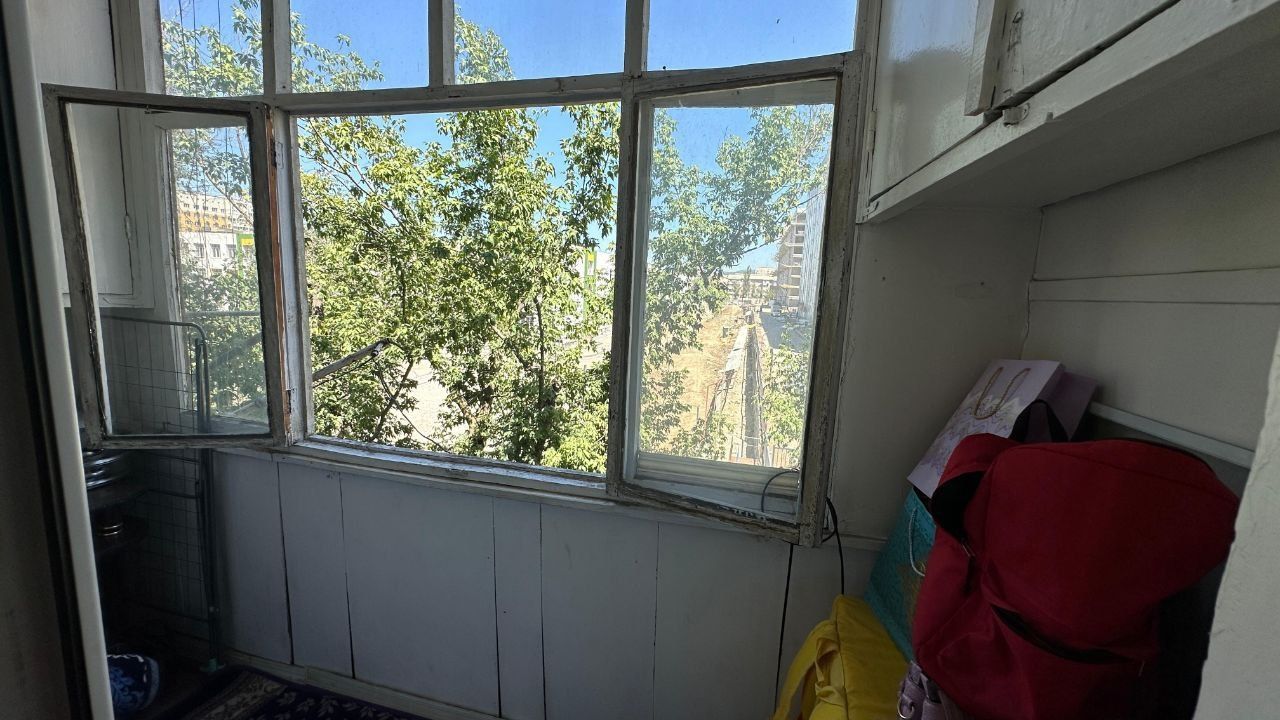 ПРОДАМ квартира-студия.18 кв.балкон.В центре.