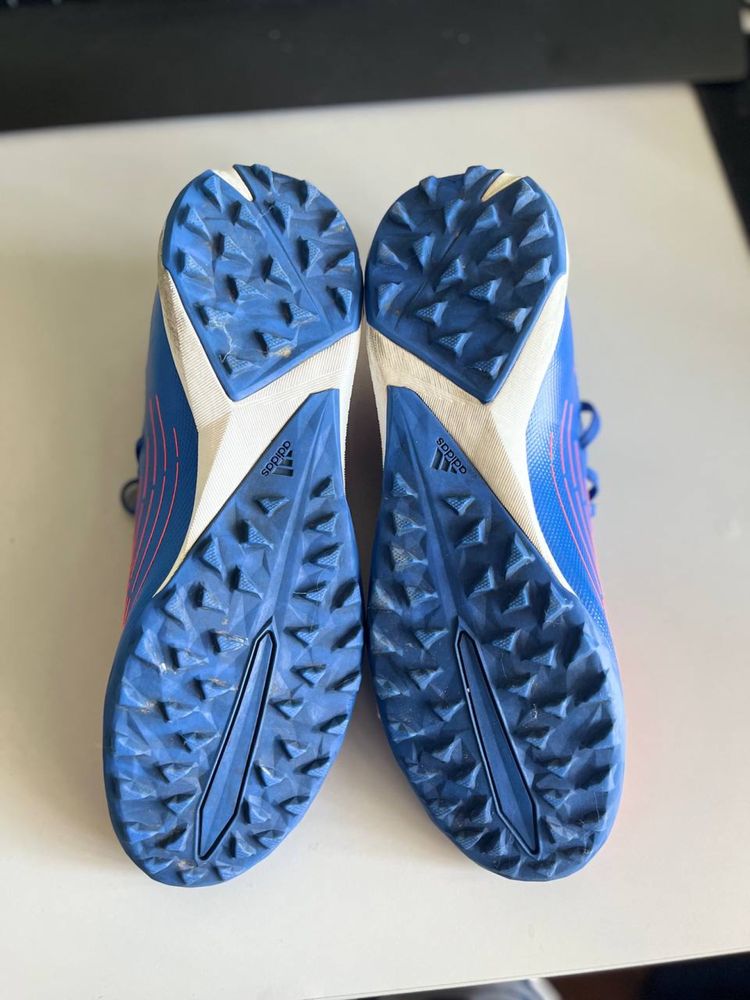 Adidas. Predator Edge