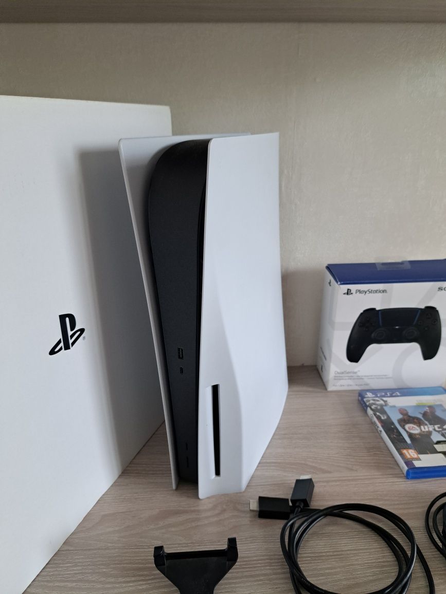 Продам Play Station 5