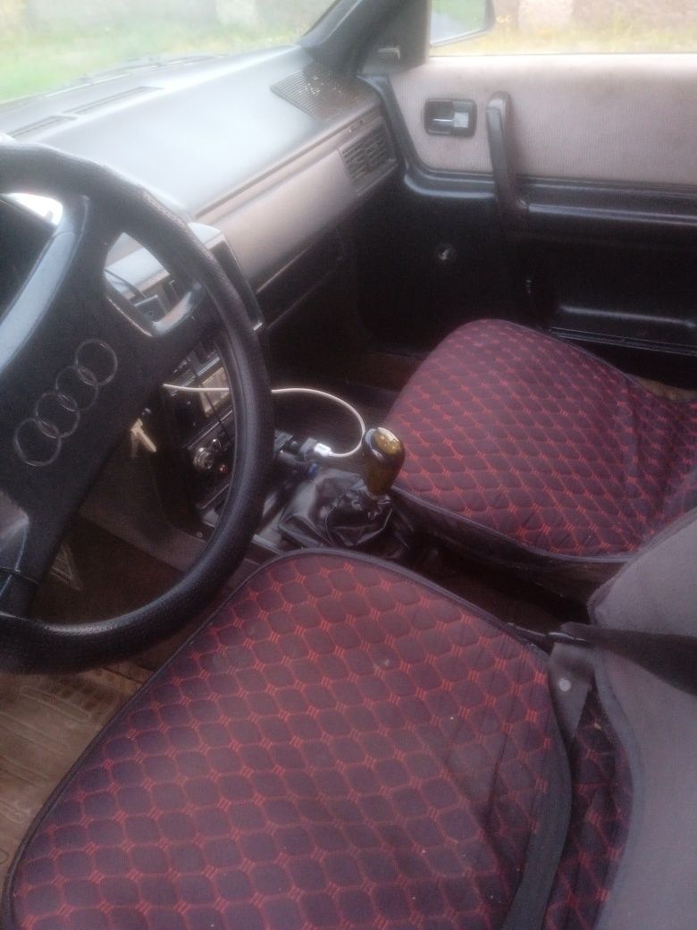 Продам Audi 100 селёдка 1984 года выпуска объём двигателя 2.3
