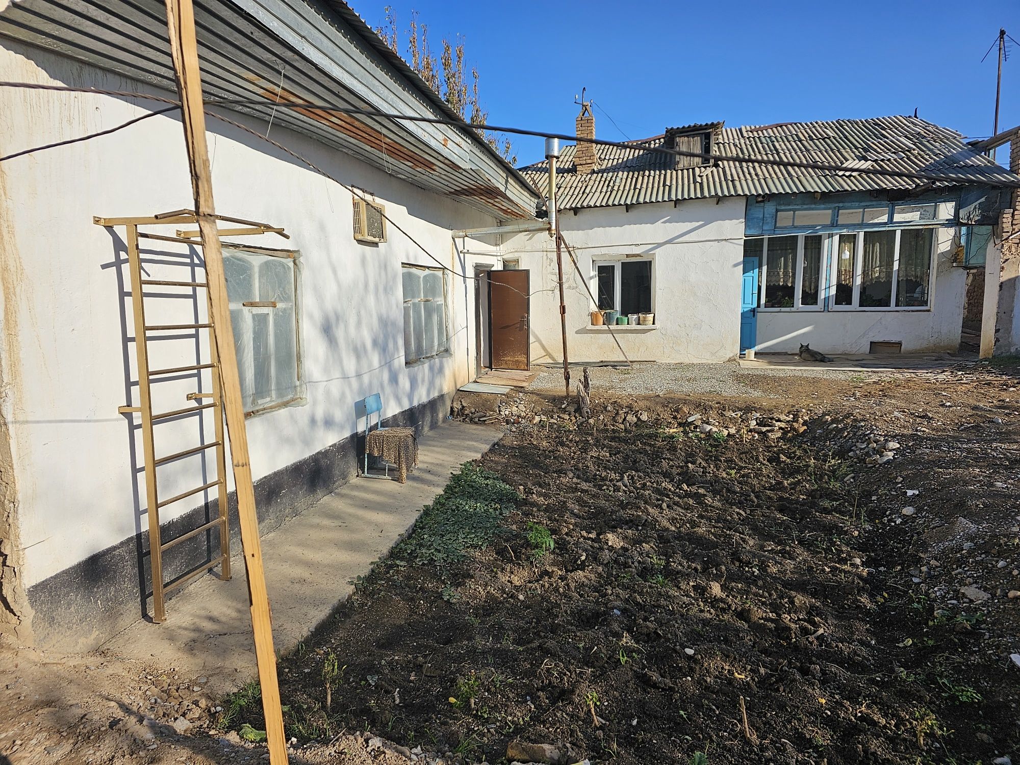 Дом продается срочно в городе Цена договорная