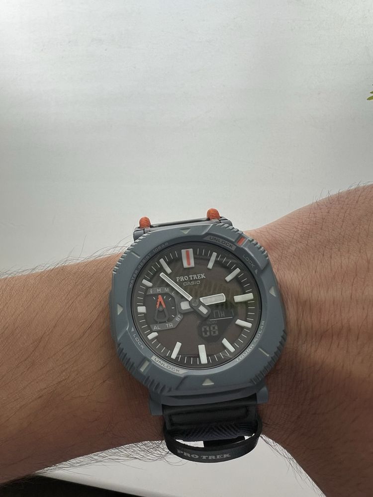 Часы CASIO protrek