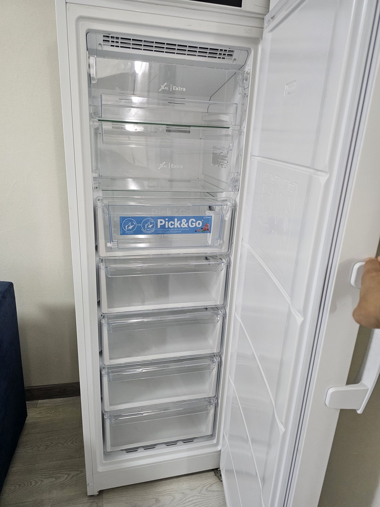 Продам морозильнаю камеру.в связи с переездом .в идеальном состоянии