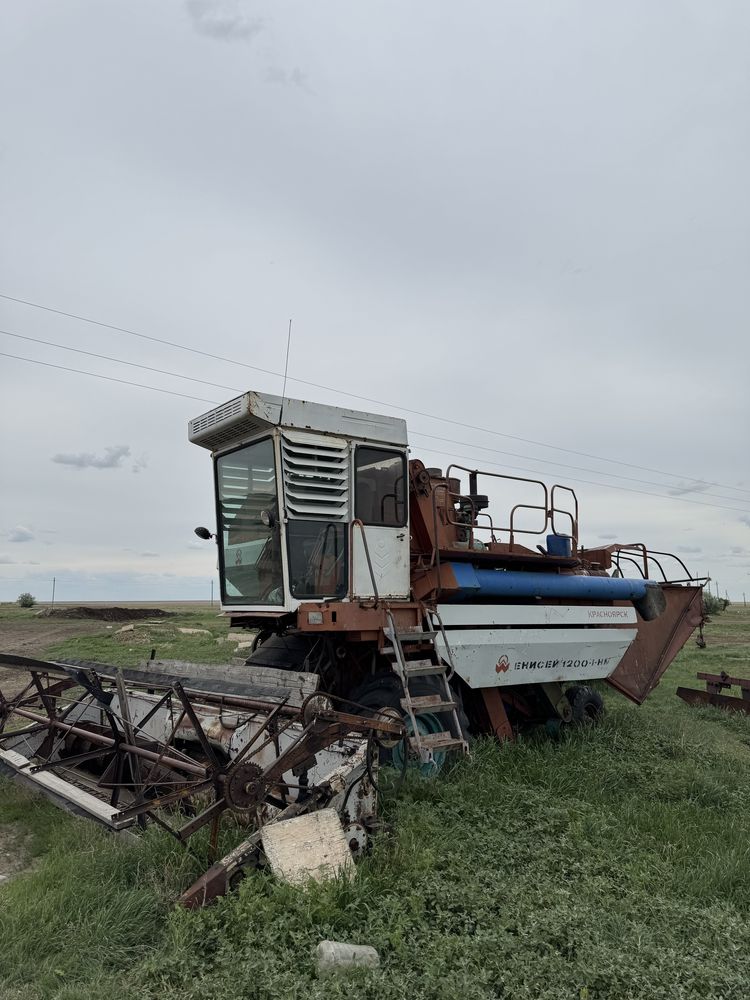 Комбайн Енисей