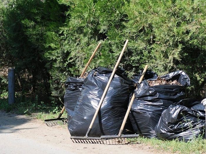 Уборка территории покос травы и вывоз мусора