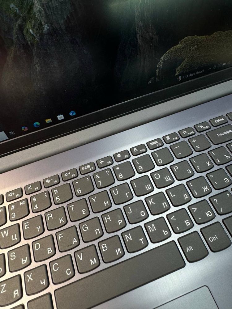 Ноутбук Lenovo Core i5-12