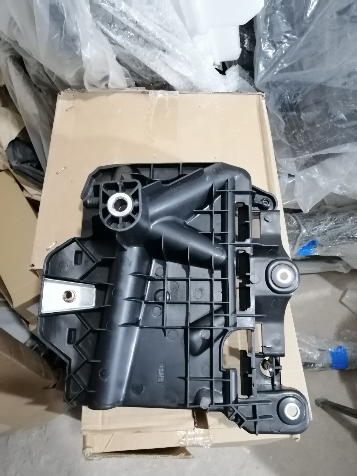 Площадка акб на поло volkswagen polo sedan