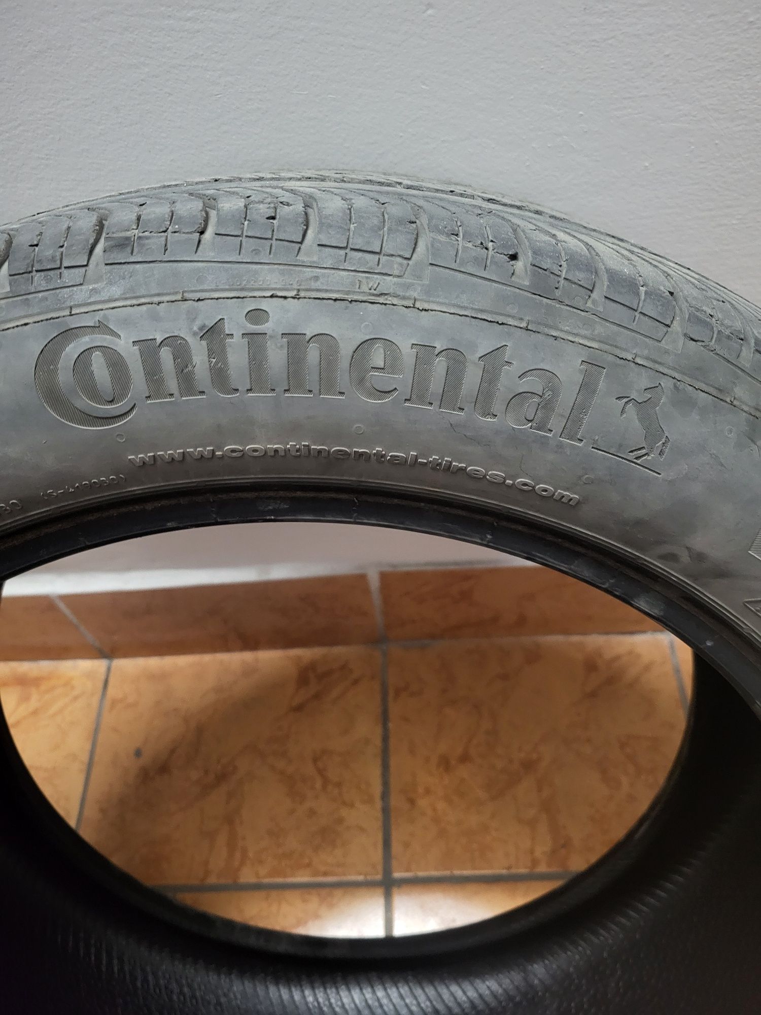 Продам шину Continental