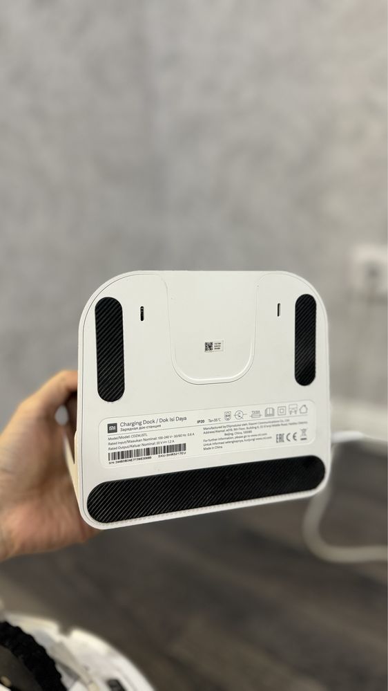 Продам робот пылесос XIAOMI MI