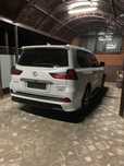 Продам бампер задний от лексус лх570