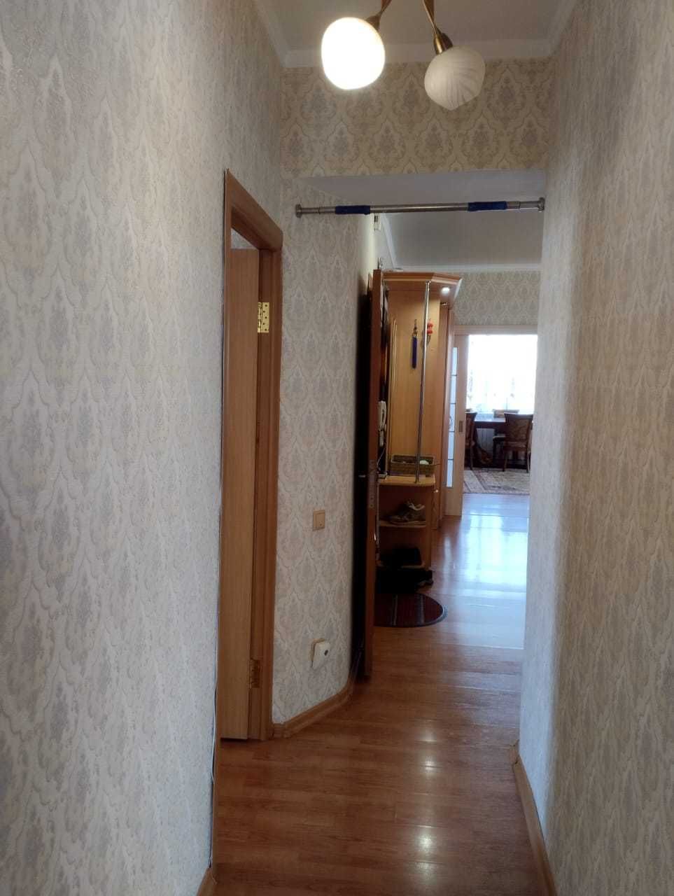 Продам 4 ком квартиру в центре