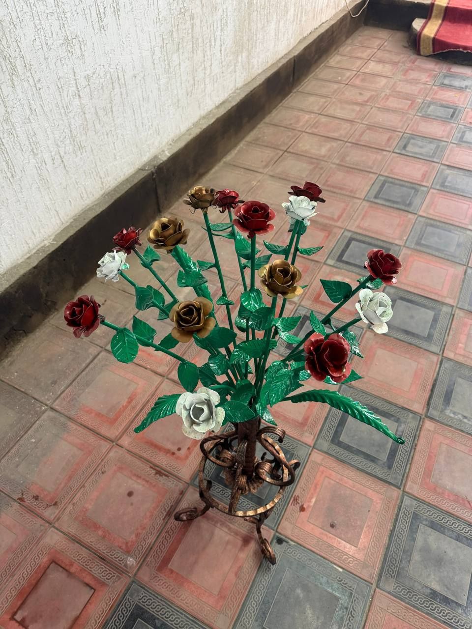 Железные кованые розы
