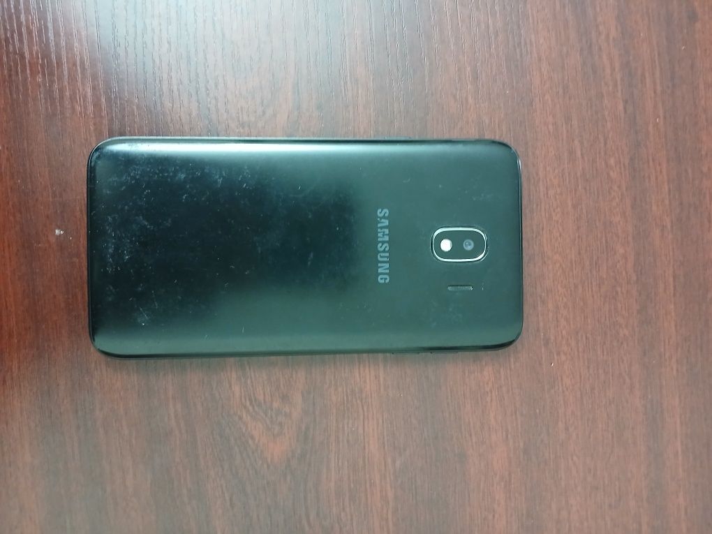 Телефон Galaxy J4