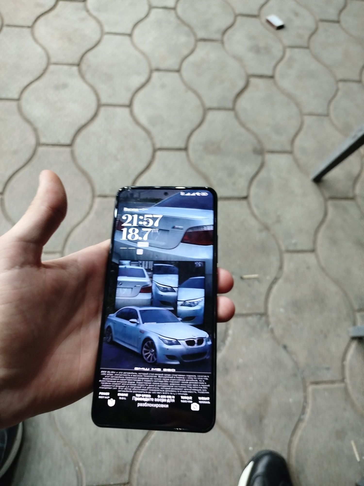 Продам телефон poco f3