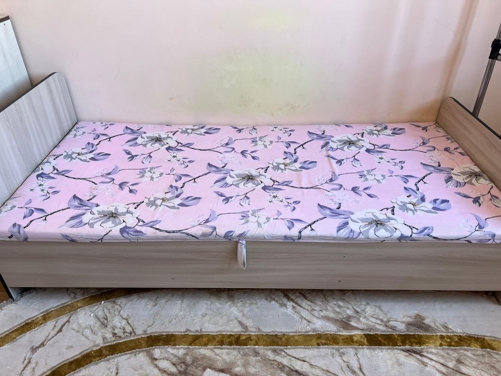Кровать односпальная 90×200
