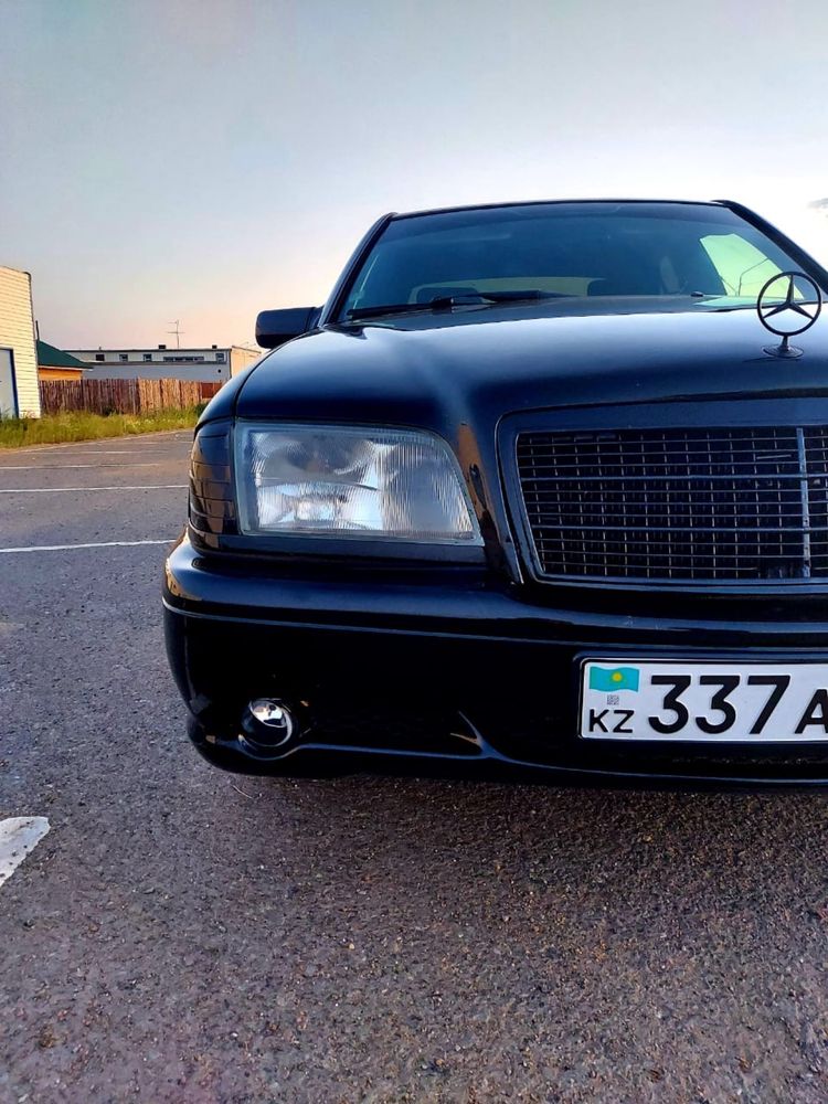 Бампера на Mercedes W202
