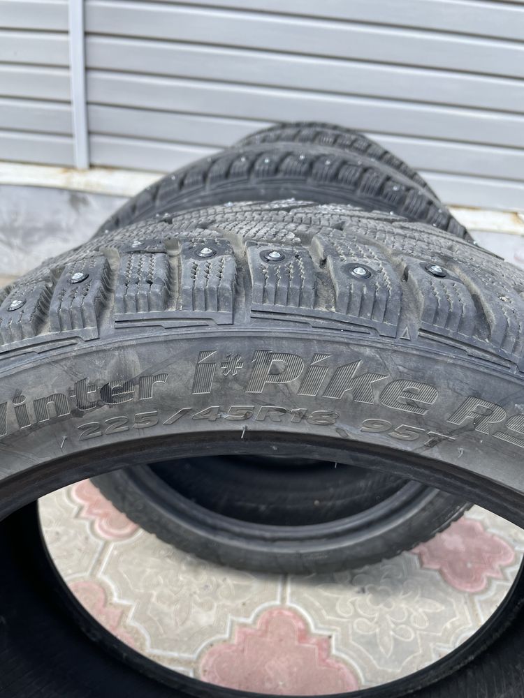 Зимние шины Hankook 225/45/R18
