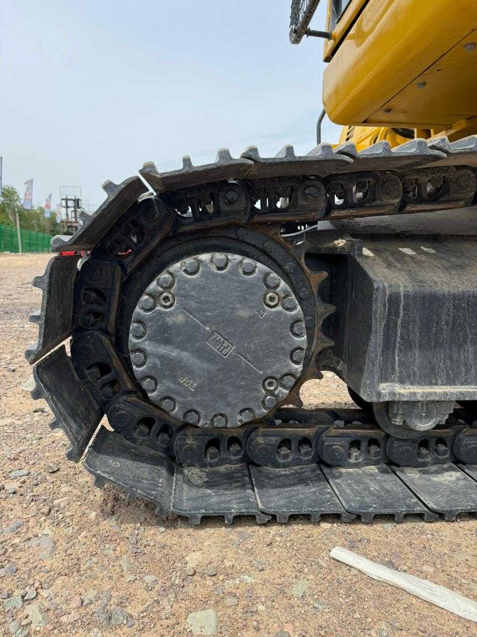 2024 жылғы 95% жаңа күйдегі Komatsu PC200-8M0 экскаваторы, қоймада
