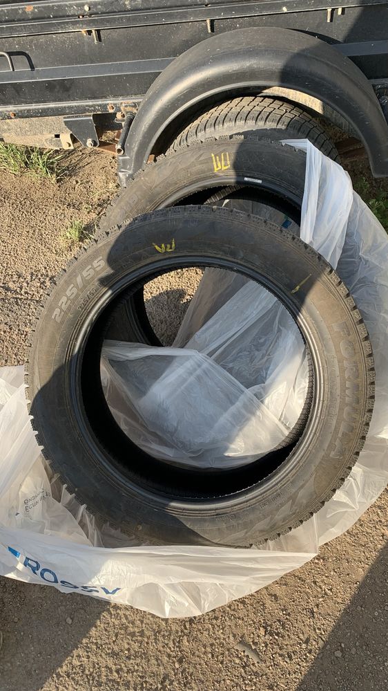 Продам зимнию резину на R19/55/225