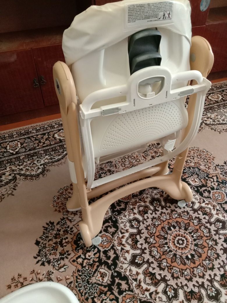 Продаю детский стул для кормления