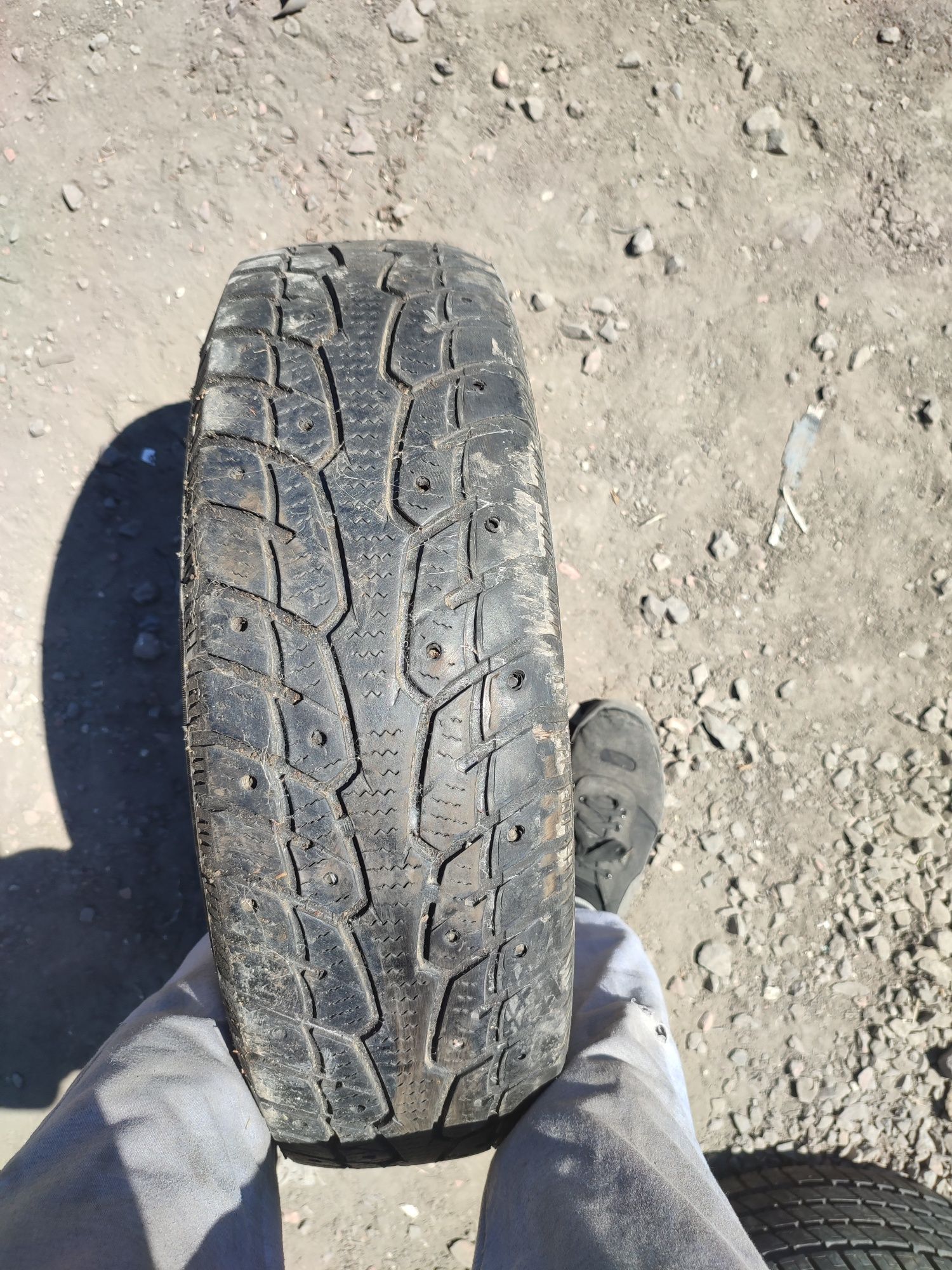 Шина безккмерка размер 185/70 R14