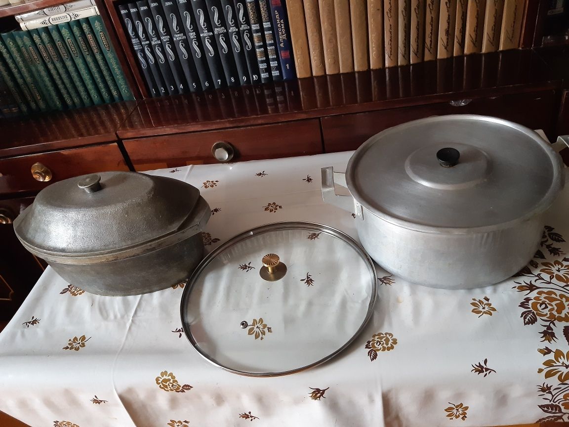 Кастрюли сковородки